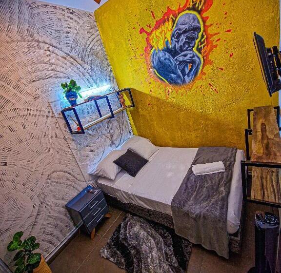اتاق استاندارد, Urban Hostal Bar