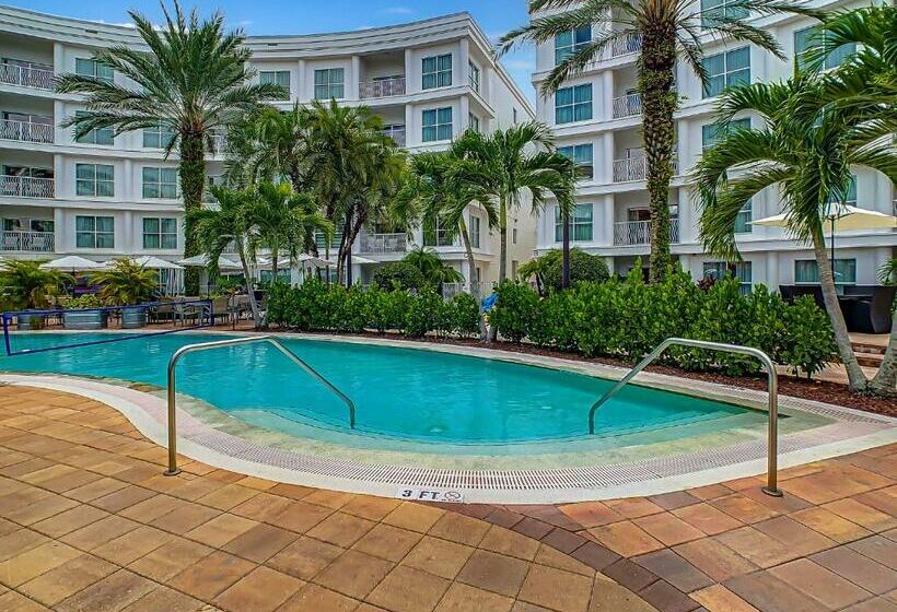 آپارتمان 1 خوابه با چشم‌انداز استخر, Pet Friendly In Orlando Area Near Disney