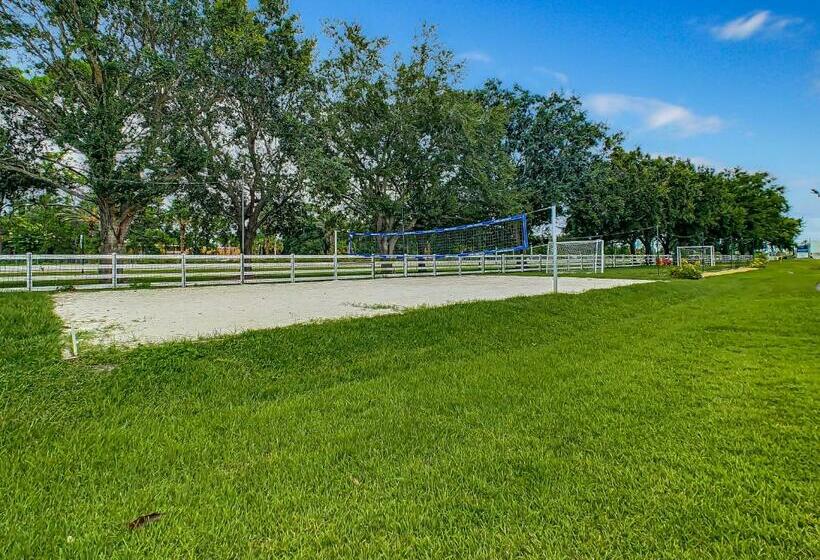 آپارتمان 1 خوابه با چشم‌انداز استخر, Pet Friendly In Orlando Area Near Disney