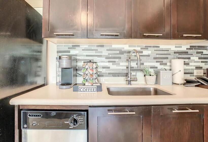 آپارتمان 1 خوابه با چشم‌انداز استخر, Pet Friendly In Orlando Area Near Disney