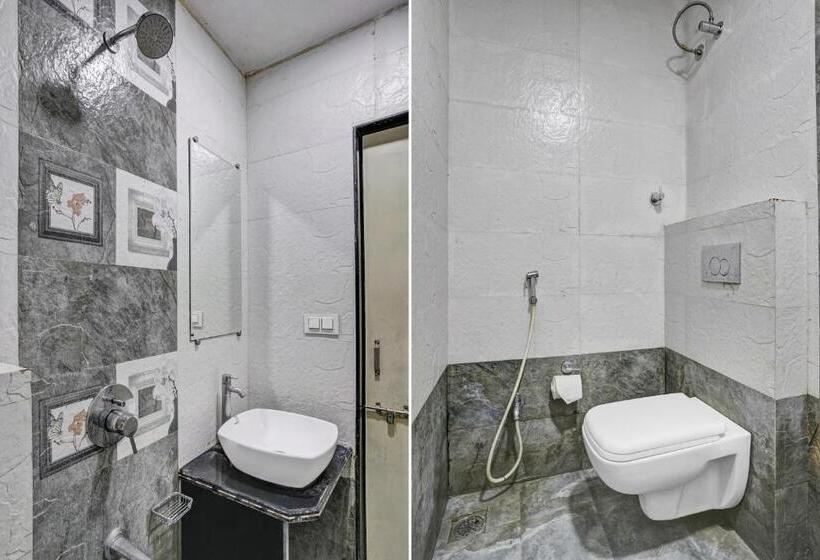 اتاق کلاسیک سه تخته, Flagship Hotel Chhaya