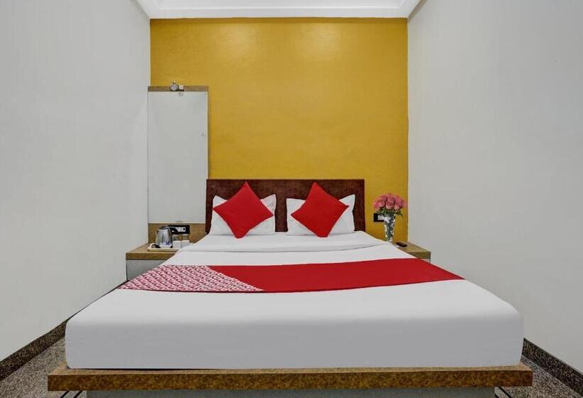 اتاق کلاسیک سه تخته, Flagship Hotel Chhaya