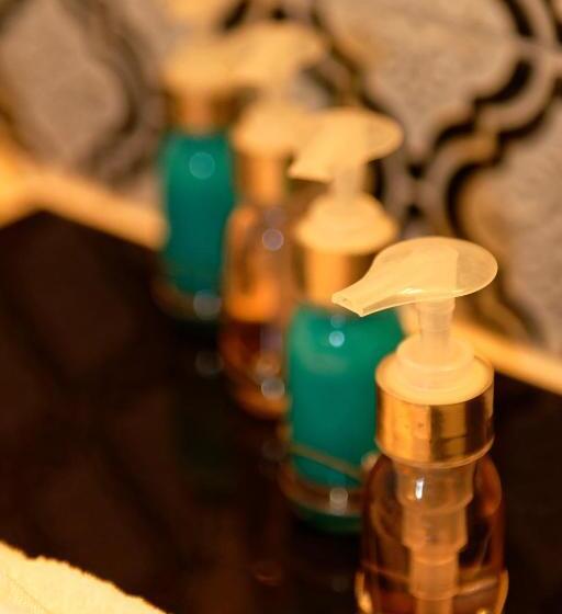 اتاق لوکس با تخت بزرگ, Riad Parfums De Ouarzazate
