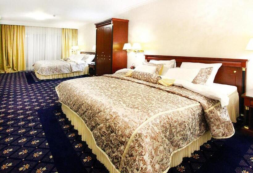 سوییت سوپریور, A Hoteli   Hotel Izvor