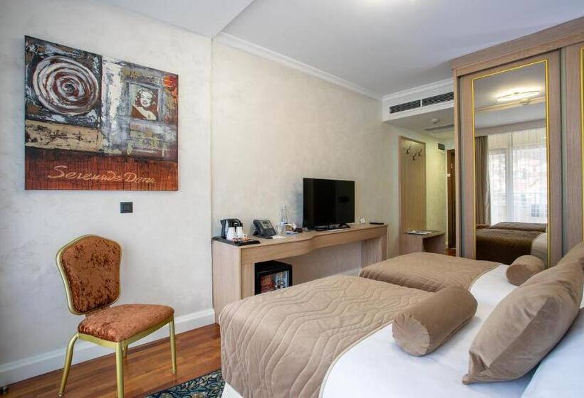 Quarto Estandar com Sacada, A Hoteli   Hotel Izvor