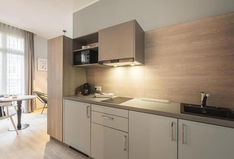 آپارتمان 1 خوابه, Acora City Apart Living The City