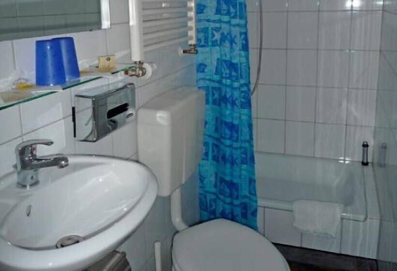اتاق استاندارد, Alpha Hotel Garni