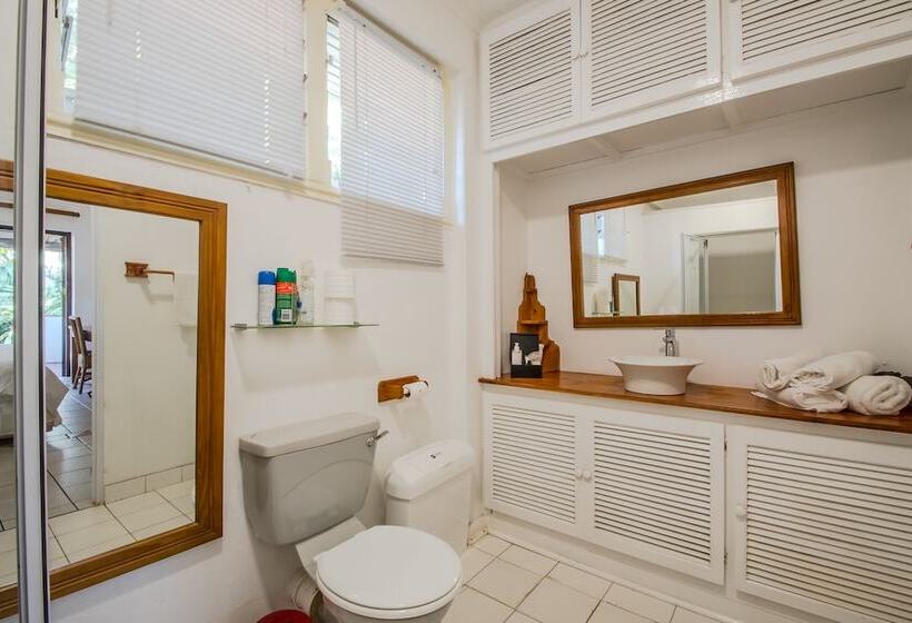 اتاق استاندارد, Honeypot Guest House