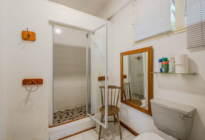 اتاق استاندارد, Honeypot Guest House