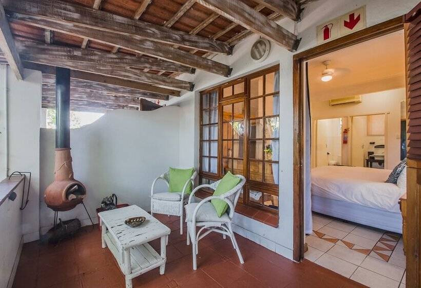اتاق استاندارد, Honeypot Guest House