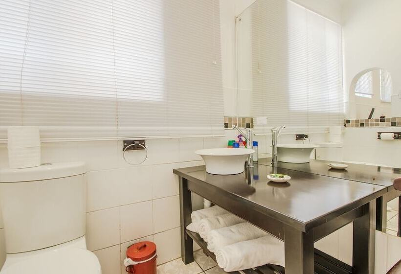 اتاق استاندارد, Honeypot Guest House