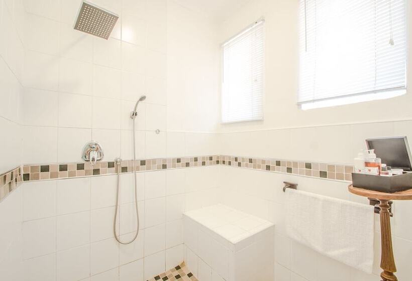 اتاق استاندارد, Honeypot Guest House