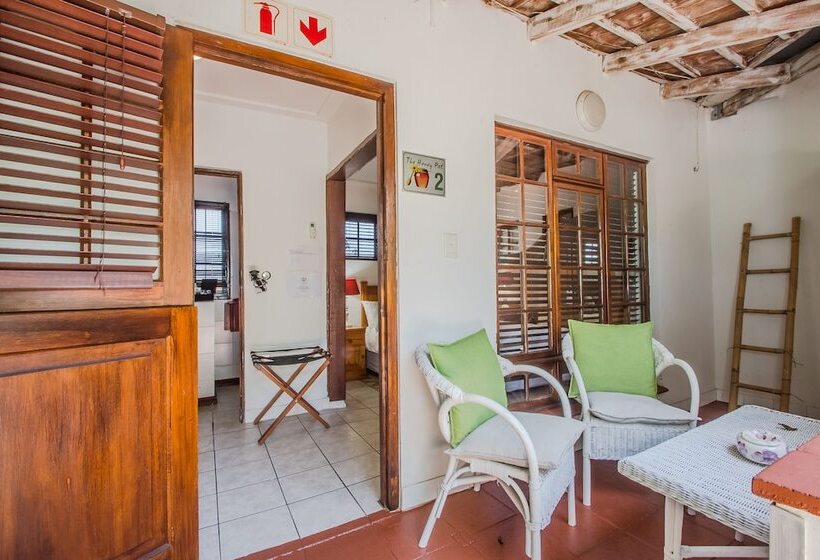 اتاق استاندارد, Honeypot Guest House