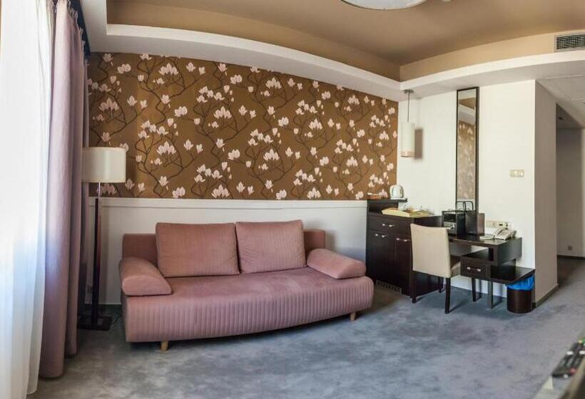 سوییت, Corso Boutique