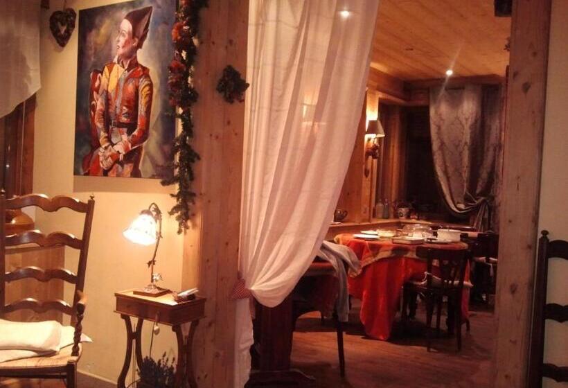 اتاق استاندارد سه نفره, Hôtel La Vallée