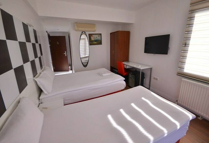 اتاق استاندارد سه نفره, Kosk Otel
