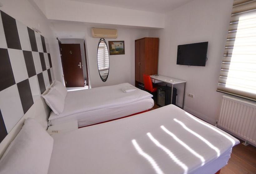 اتاق استاندارد سه نفره, Kosk Otel