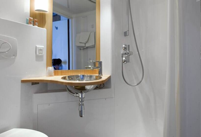 اتاق استاندارد, Bud Gett Hostels