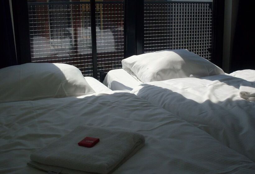 اتاق استاندارد, Bud Gett Hostels