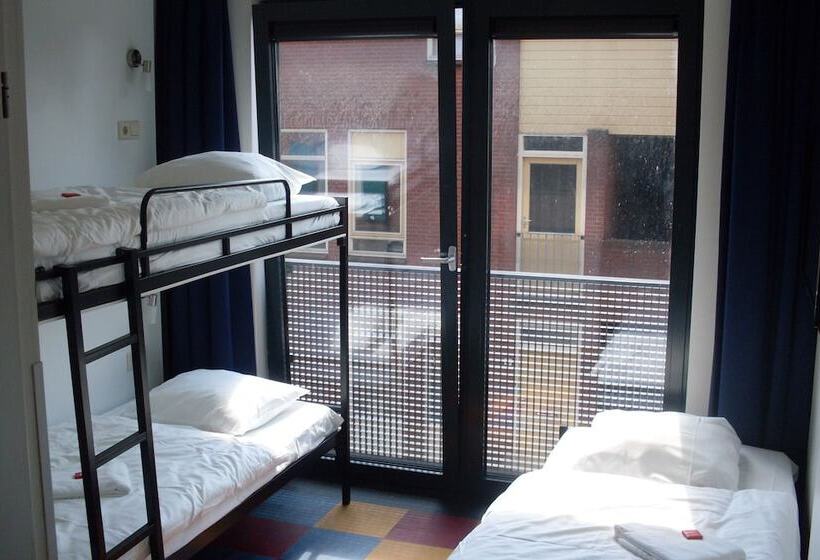 اتاق استاندارد سه نفره, Bud Gett Hostels