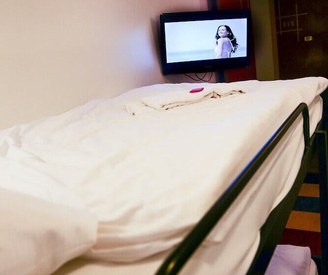 اتاق استاندارد, Bud Gett Hostels