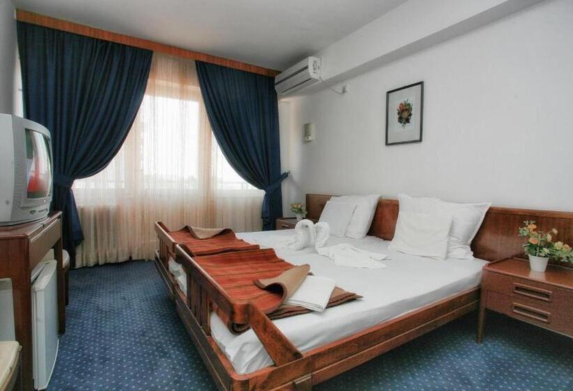 اتاق استاندارد با بالکن و چشم‌انداز دریا, Corpus B   Hotel Albatros