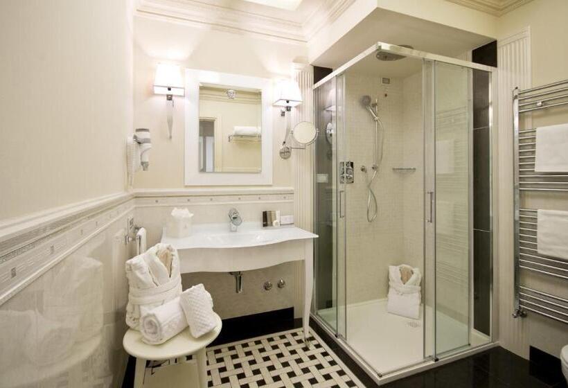 اتاق لوکس سه تخته, Grand Hotel Da Vinci