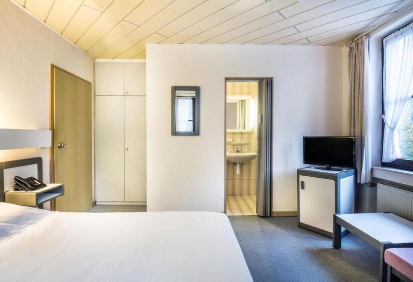 Standard Room, Le Postillon