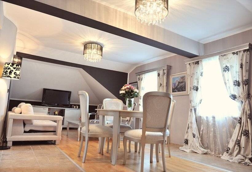 1 Bedroom Penthouse Apartment, Per Astra