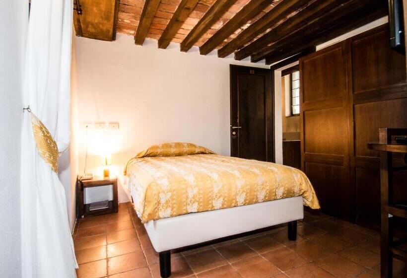 Standard Single Room, Relais Fontevivo