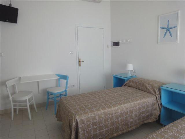 Standard Triple Room, Ostello Stella Marina