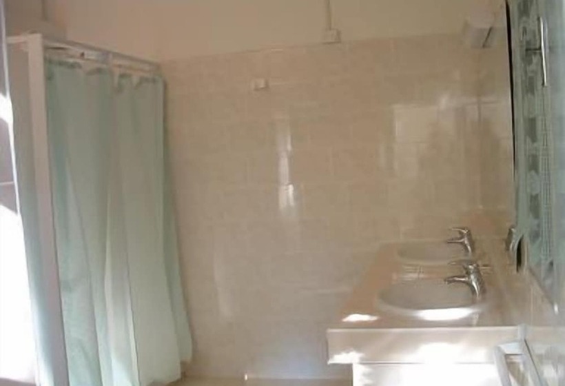 اتاق استاندارد یک نفره, Ostello Stella Marina