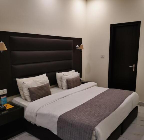 اتاق استاندارد, Pk Residency