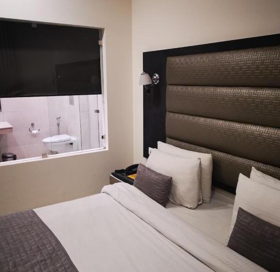 اتاق لوکس با تخت بزرگ, Pk Residency