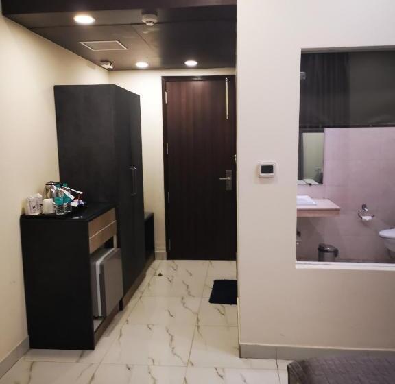 Superior Single Room, Pk Residency