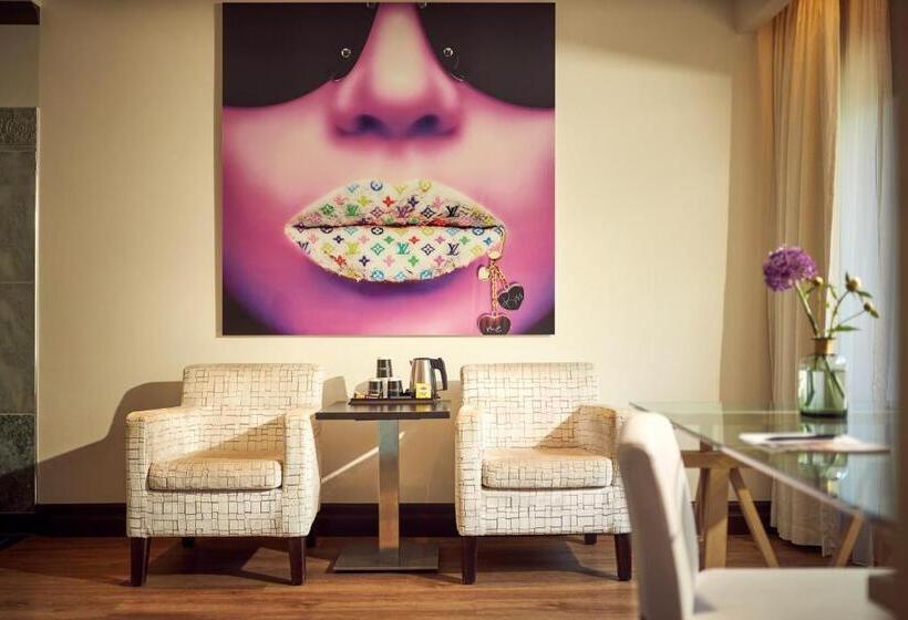 اتاق راحتی سه تخته, Van Der Valk Hotel Arnhem
