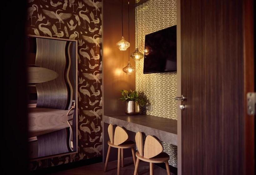 اتاق لوکس چهار تخته, Van Der Valk Hotel Arnhem