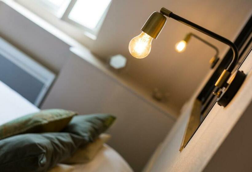 اتاق استاندارد چهار تخته, Cit Hotel Les Alizes