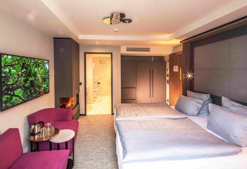 اتاق اساندارد با چشم‌انداز جانبی به دریا, Das Ahlbeck Hotel & Spa