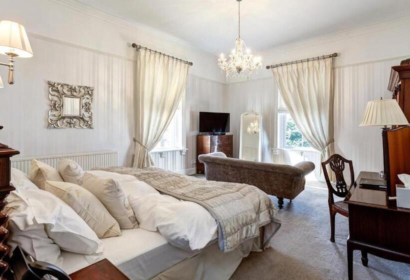 اتاق لوکس, Alexandra Court