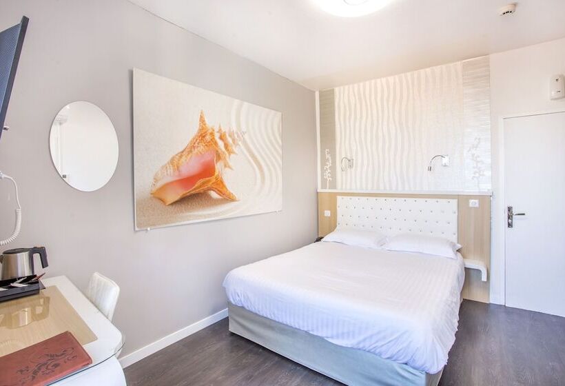 Chambre Supérieure, Arc En Ciel Et Spa  Les Sables D Olonne