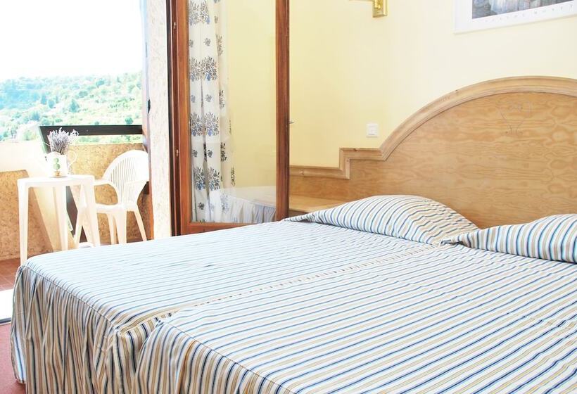 Quarto Estandar com Sacada, Ulvf Hôtel Castel Luberon