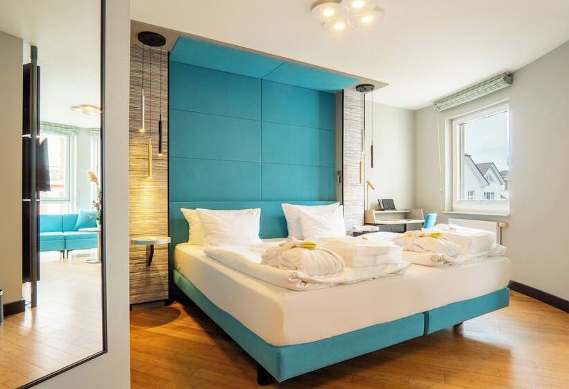 اتاق اساندارد با چشم‌انداز جانبی به دریا, Das Ahlbeck Hotel & Spa