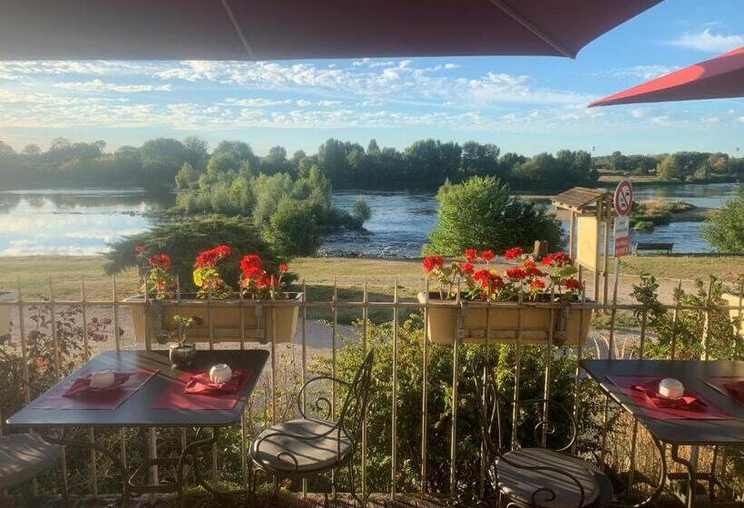 اتاق استاندارد, Logis Hôtel Le Relais Louis Xi