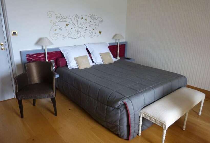 اتاق سوپریور, Logis Hôtel Le Relais Louis Xi