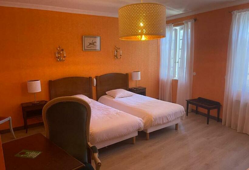 Chambre Standard, Le Sully