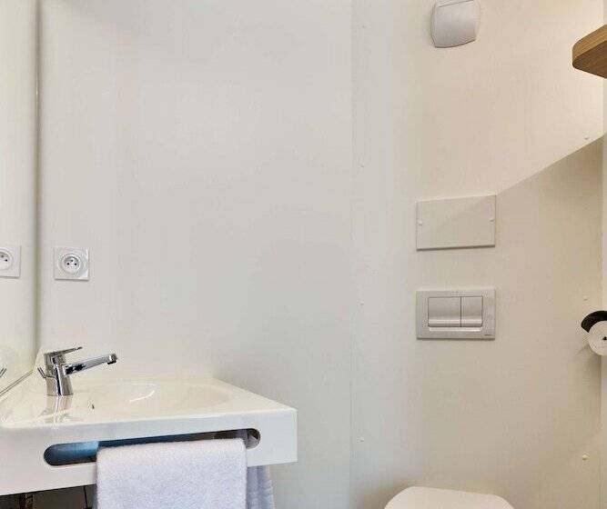 اتاق استاندارد با تخت دوبل, Première Classe La Roche Sur Yon   Vendéspace