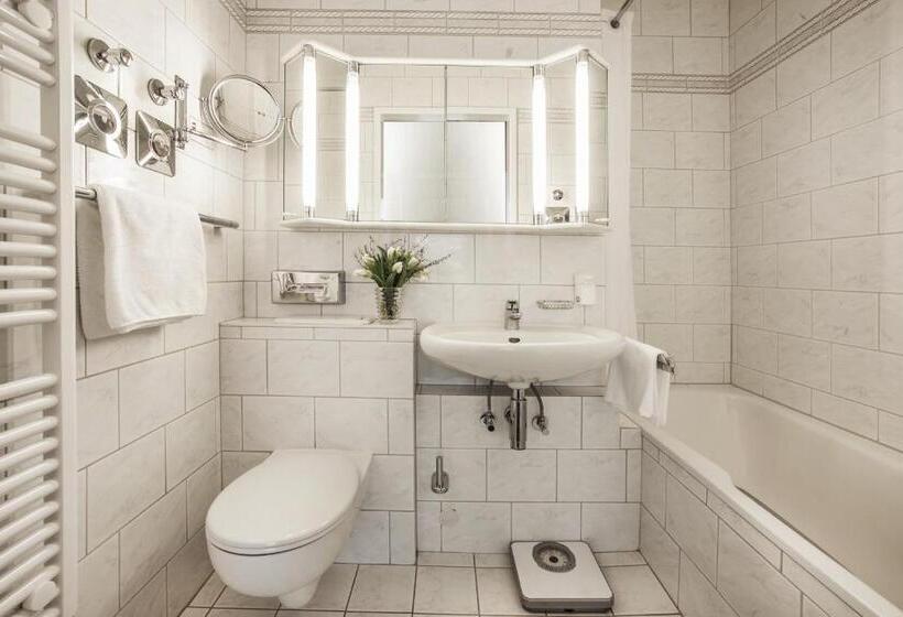 سوییت با چشم‌انداز جانبی دریا, Strandhotel Monbijou Gmbh Garni
