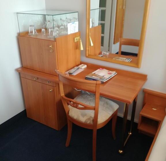 اتاق استاندارد با چشم‌انداز دریا, Strandhotel Monbijou Gmbh Garni