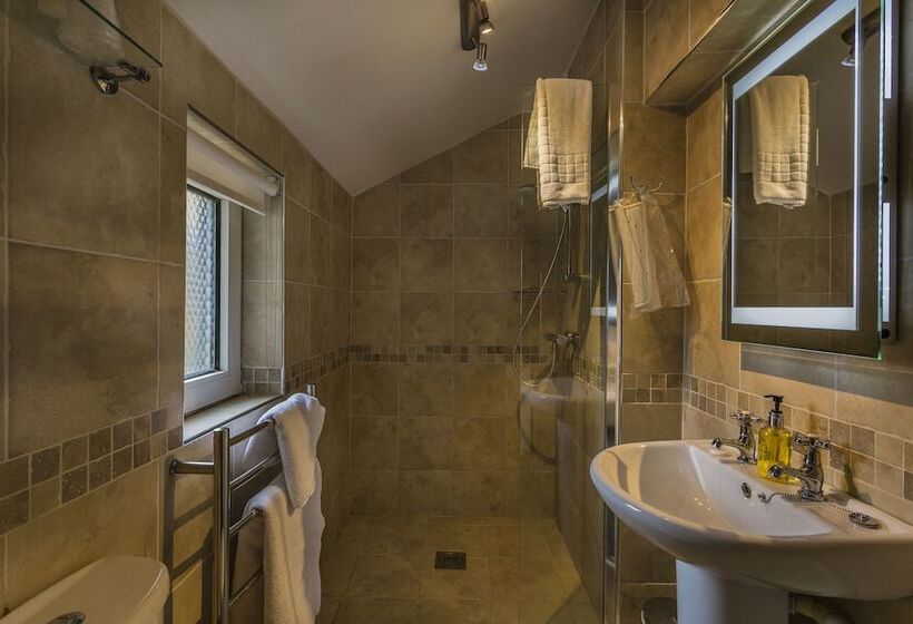 اتاق سوپریور, The White Hart Royal, Moretoninmarsh, Cotswolds